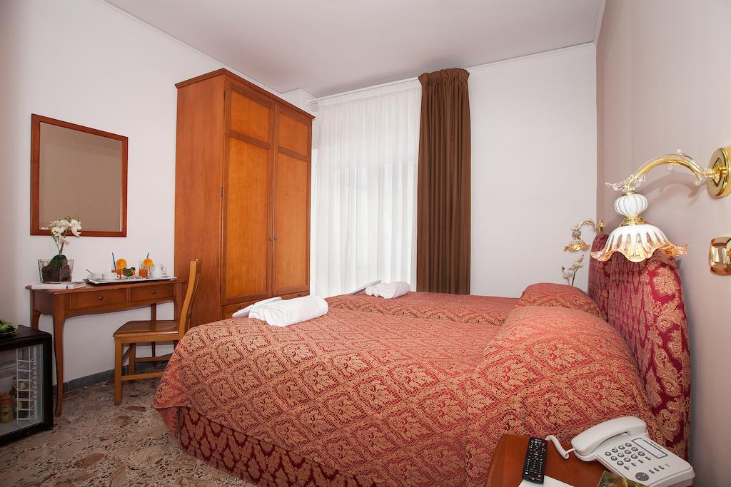 Hotel Caruso Massa Lubrense Exterior photo